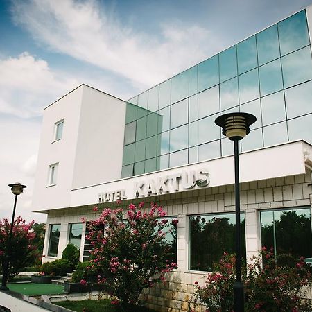 Hotel Kaktus Читлук Экстерьер фото