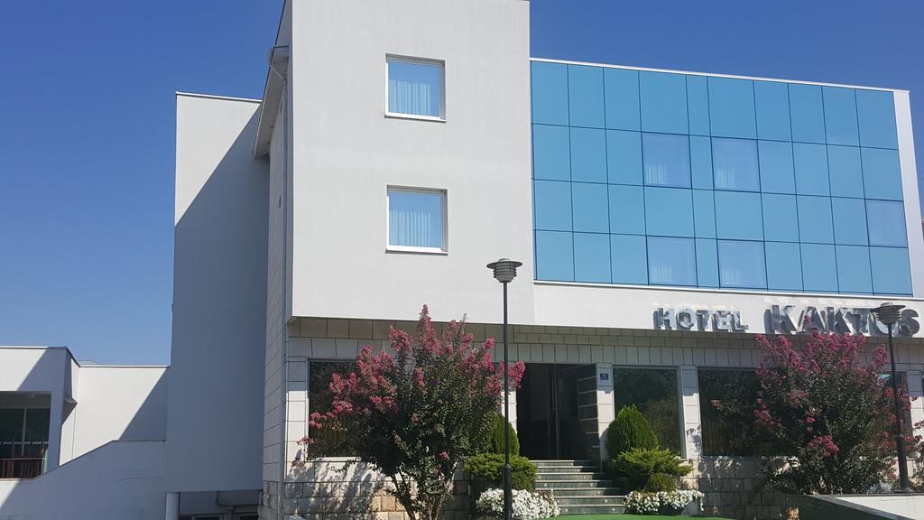 Hotel Kaktus Читлук Экстерьер фото